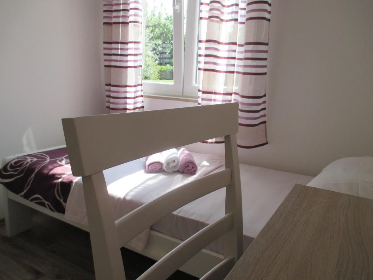 Apartment Near Center,Beach,Bus +Free Parking Задар Екстериор снимка